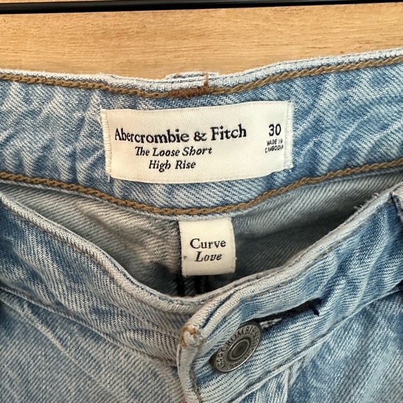 Abercrombie & Fitch Curve Love High Rise Loose Short SIZE 30 - Picture 8 of 9